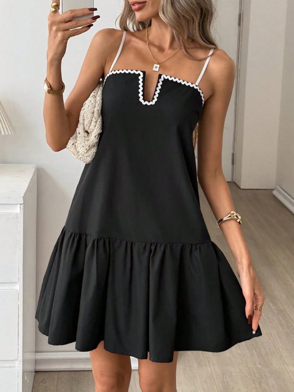 Black Casual Women's Color Block Ruffled Hem A-Line Dress - Picture 2 of 6